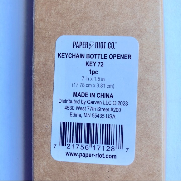 3/$15 NEW BOTTLE OPENER KEY CHAIN Adventure Awaits PAPER RIOT Green UNISEX - Picture 3 of 13